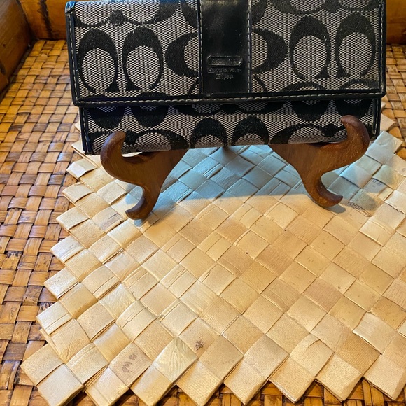 Coach Black and Gray Signature Wallet - Picture 2 of 6